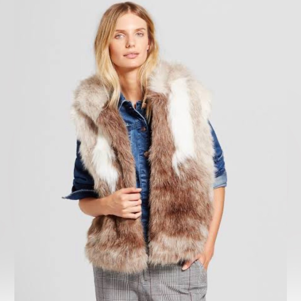 A New Day Faux Fur Vest in Cream and Brown